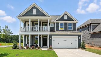 The Davidson 569 front exterior at The Enclave at Laurelbrook