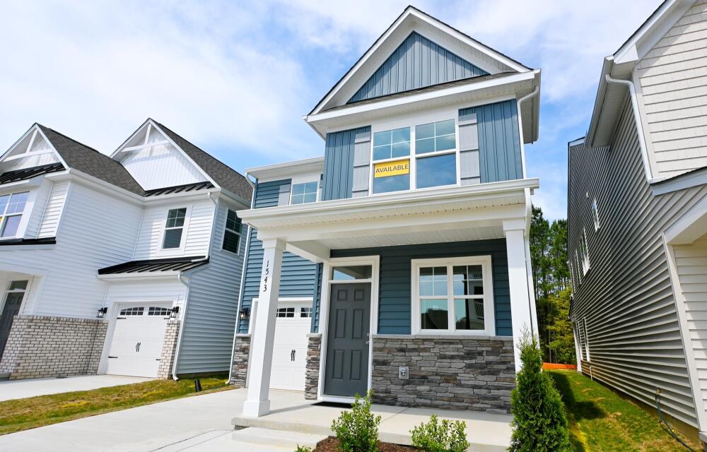 The Ivey Model front exterior at Huntington Pointe